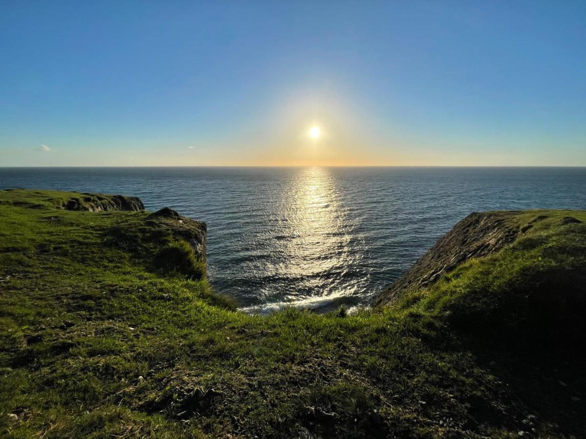 Вилла Mynydd A Mor Trefor  Экстерьер фото